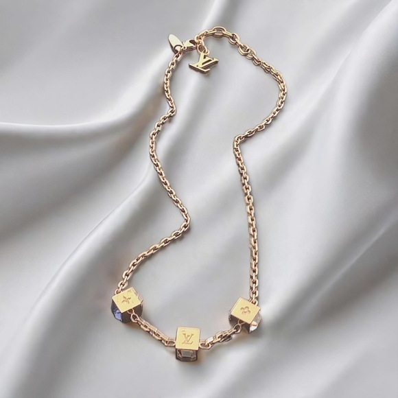 Louis Vuitton✨️ Gold Gamble Necklace Golden Rhinestones/Logo Cubes - Picture 4 of 14
